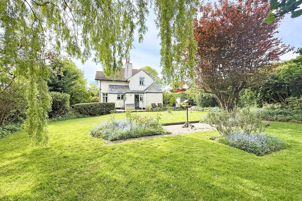 Property photo 2 of 23