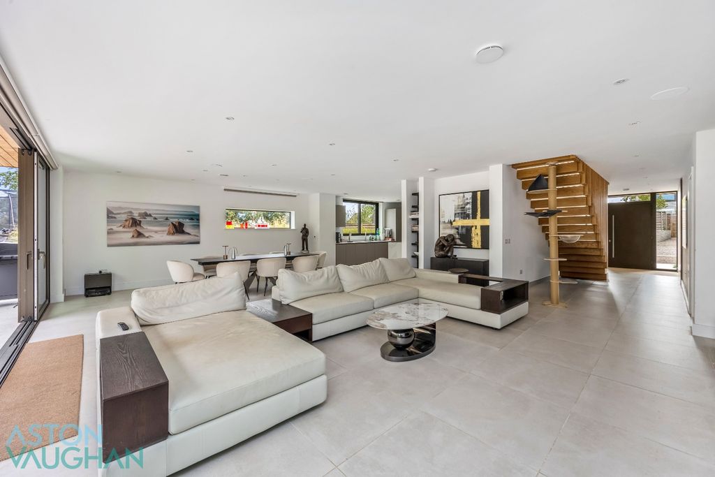 Property photo 1 of 27 4567830
