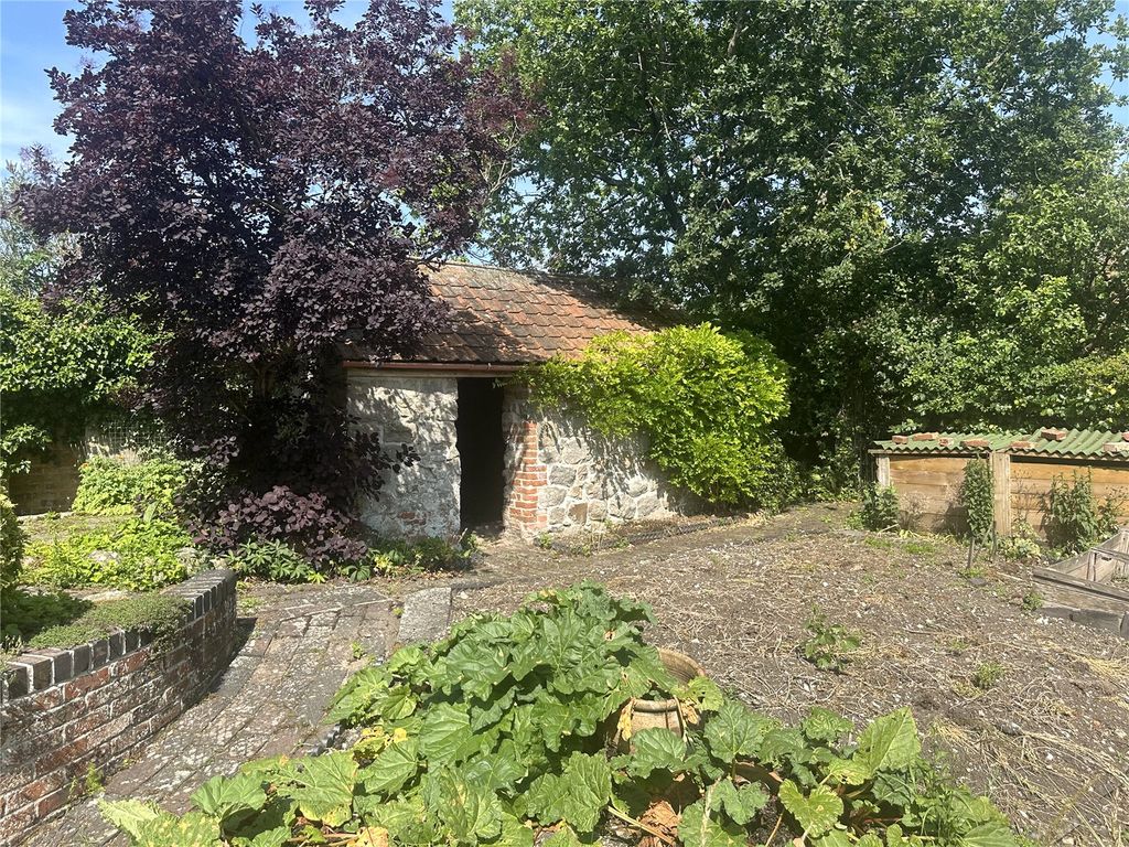 Property photo 3 of 16 Picture No. 22