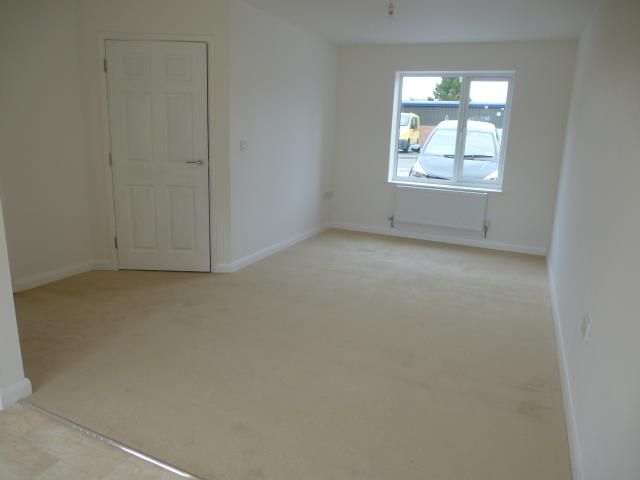 Property photo 2 of 5 Living Room