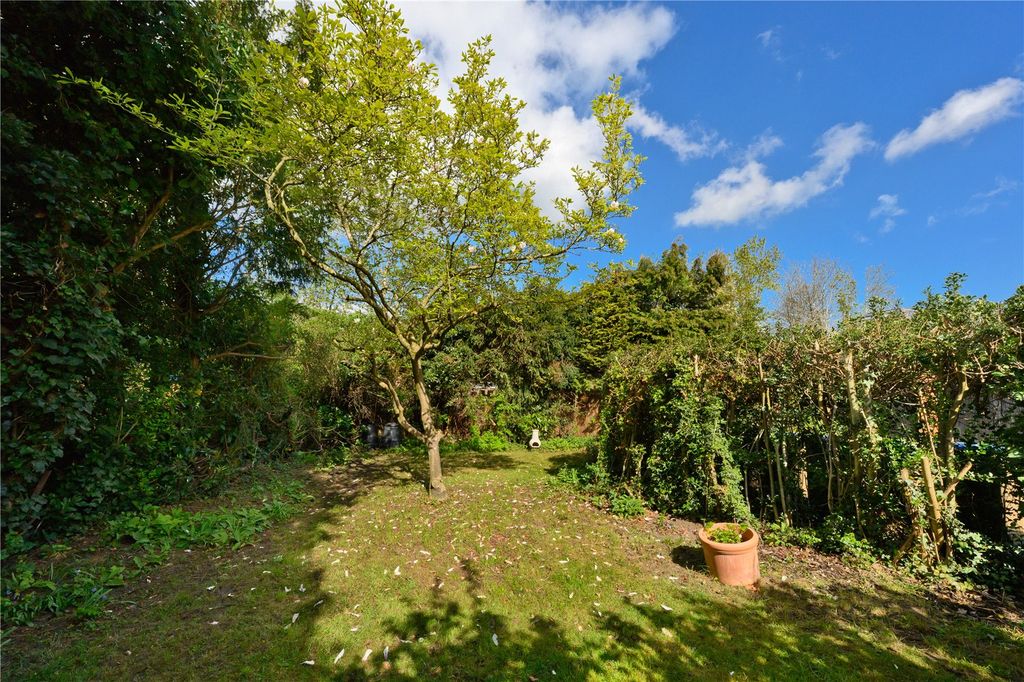 Property photo 2 of 14 Garden