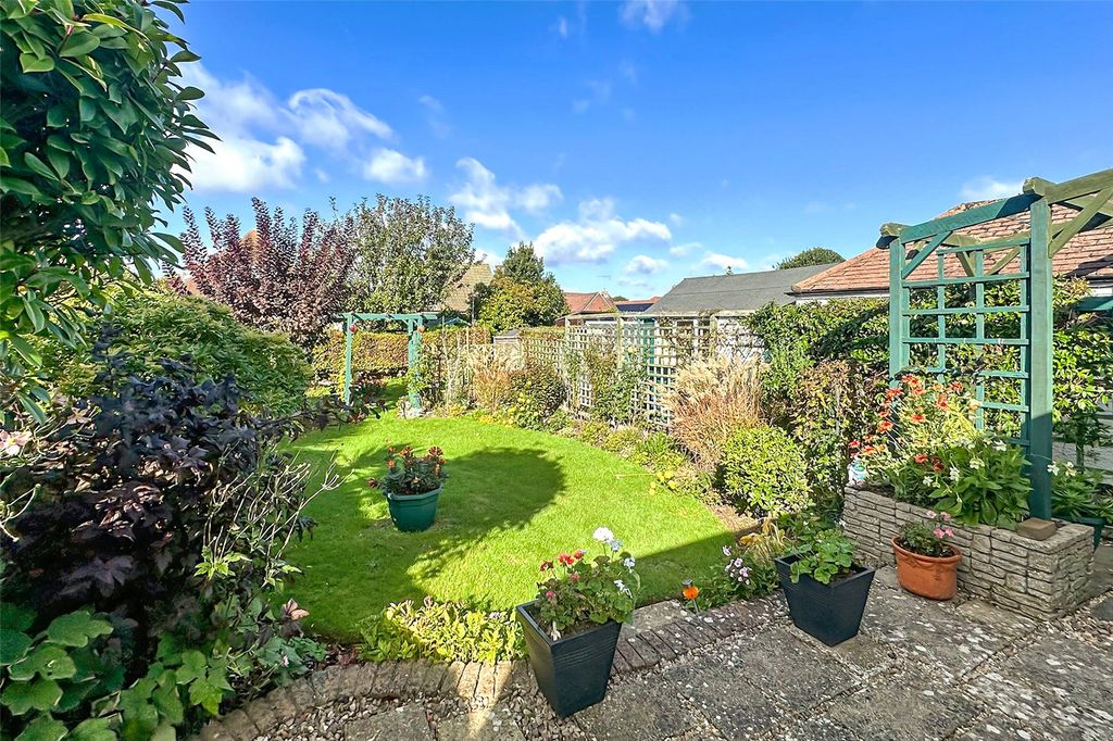 Property photo 2 of 22 Picture No. 13