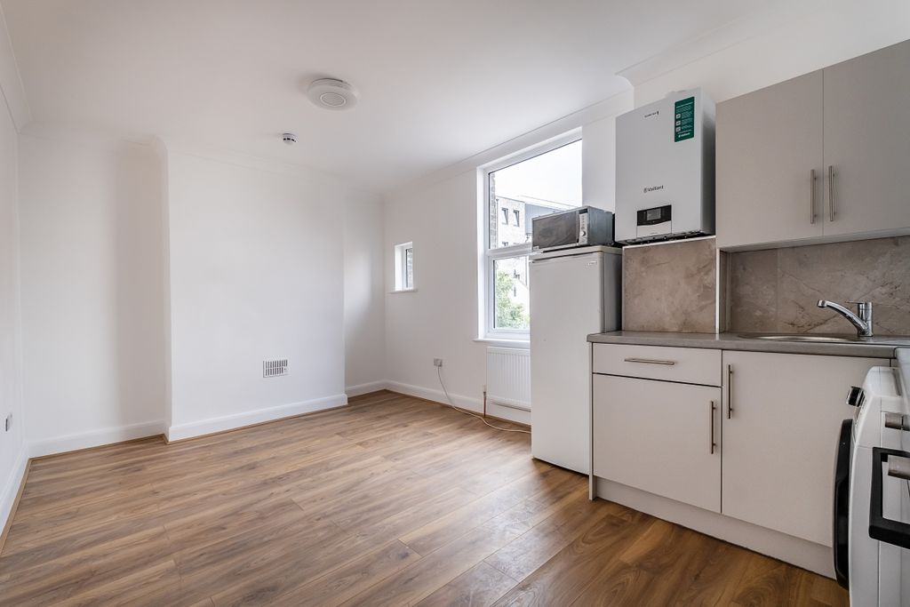 Property photo 3 of 12 Kilburn-Lane-A-01