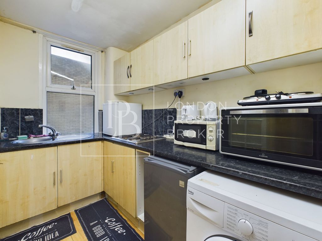 Property photo 1 of 4