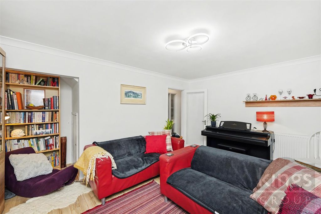 Property photo 3 of 23