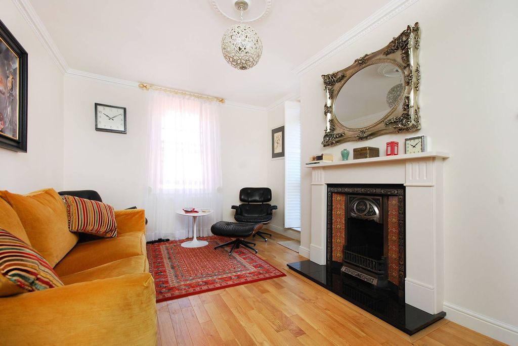 Property photo 2 of 6