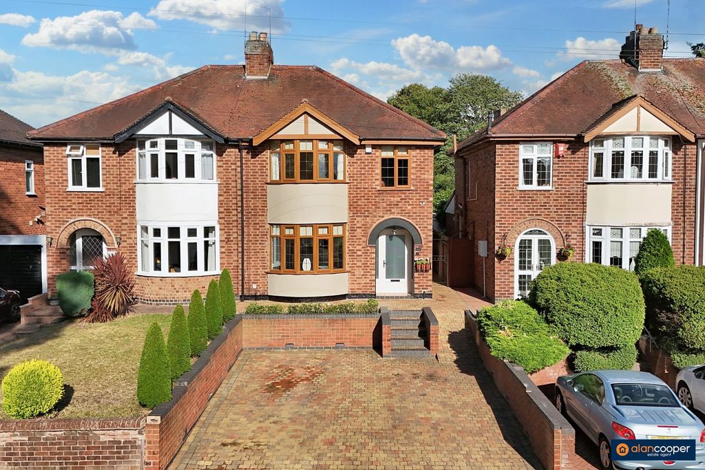 Property photo 1 of 36 4445490