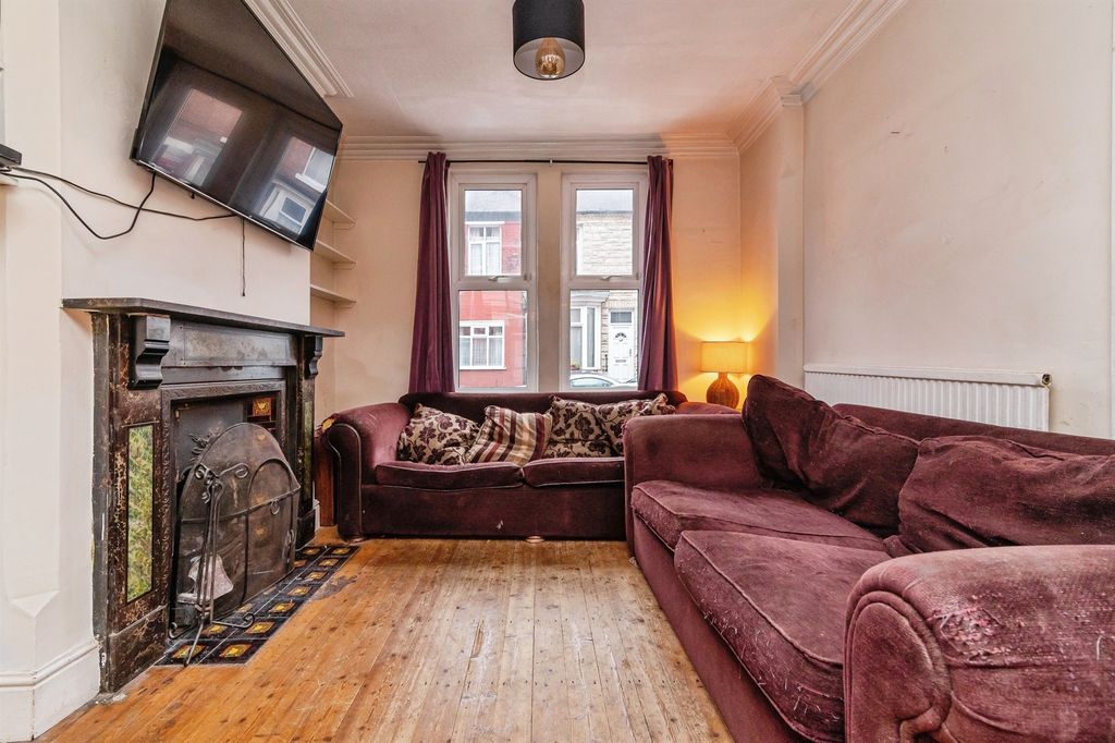 Property photo 2 of 18