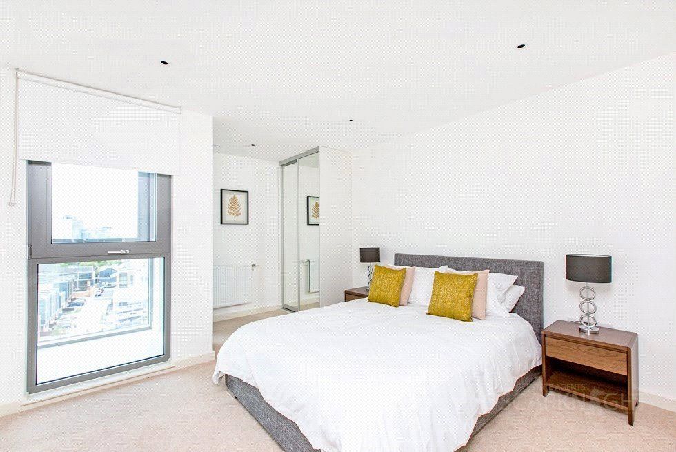 Property photo 3 of 10 Bedroom