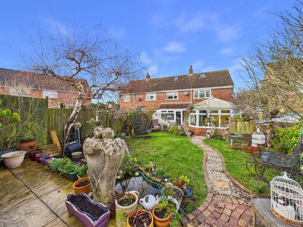 Property photo 2 of 28