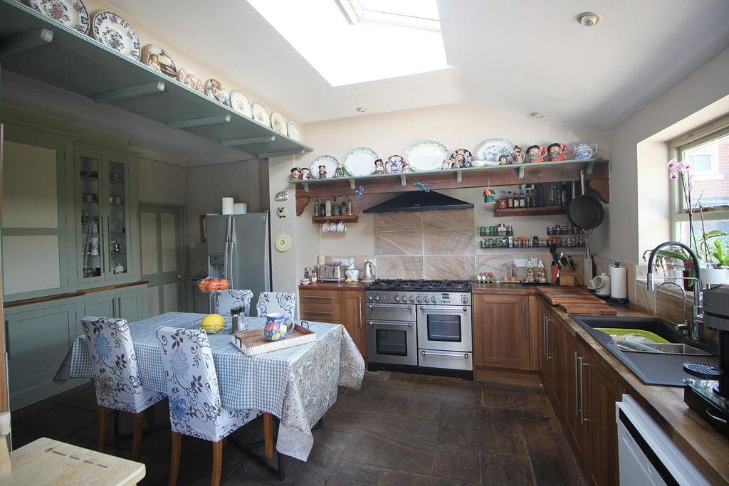 Property photo 2 of 16 Img_8359.Jpg