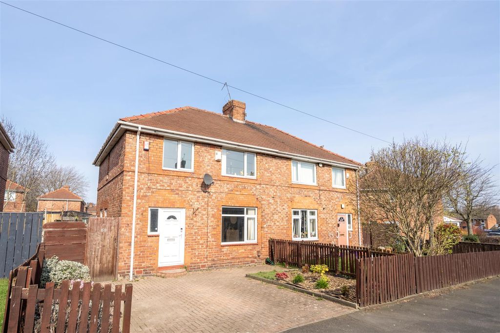 Property photo 1 of 11 External