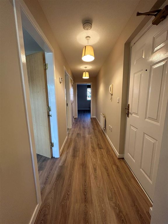 Property photo 2 of 7 Hallway.Jpg