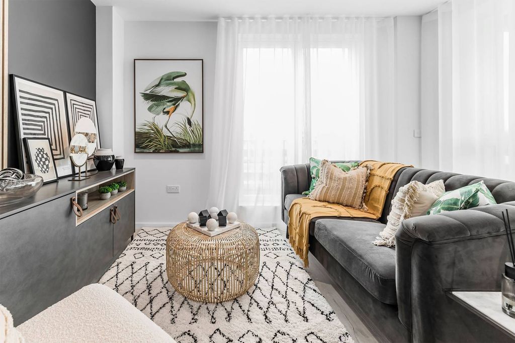 Property photo 3 of 19