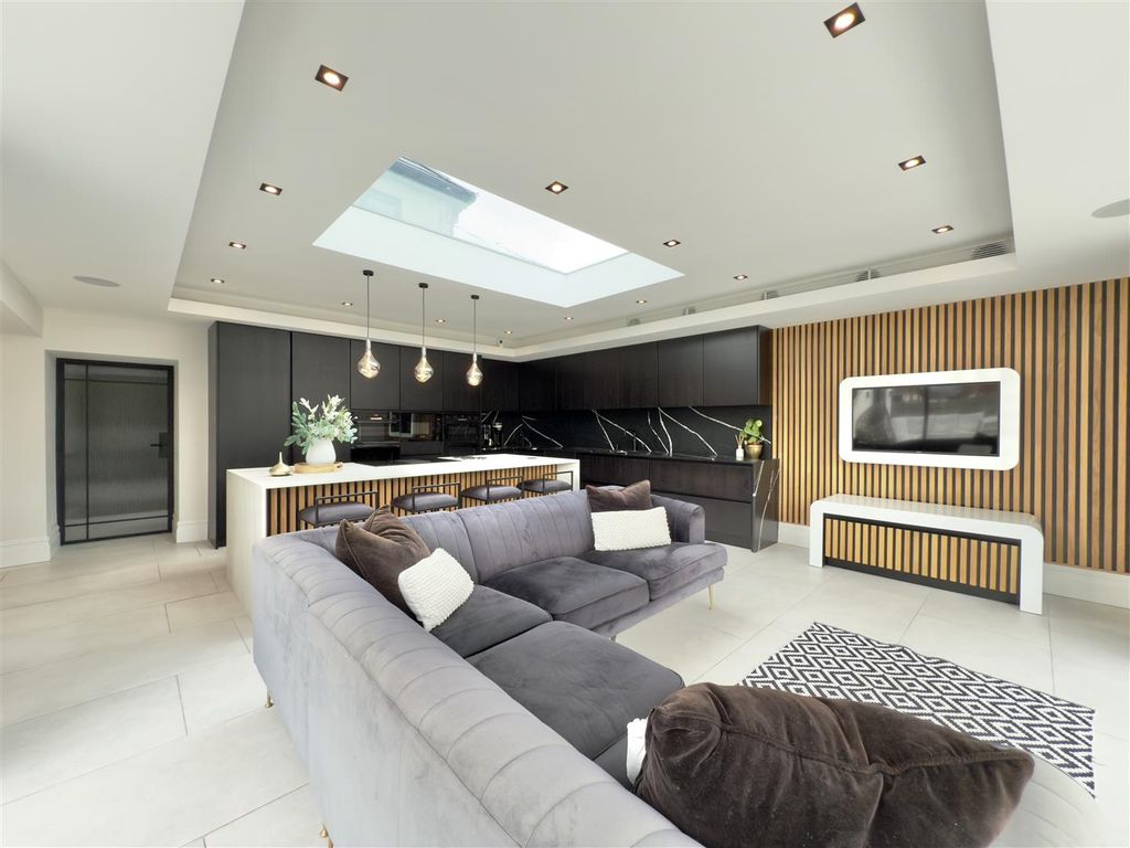 Property photo 2 of 31 Img_0986.Jpg