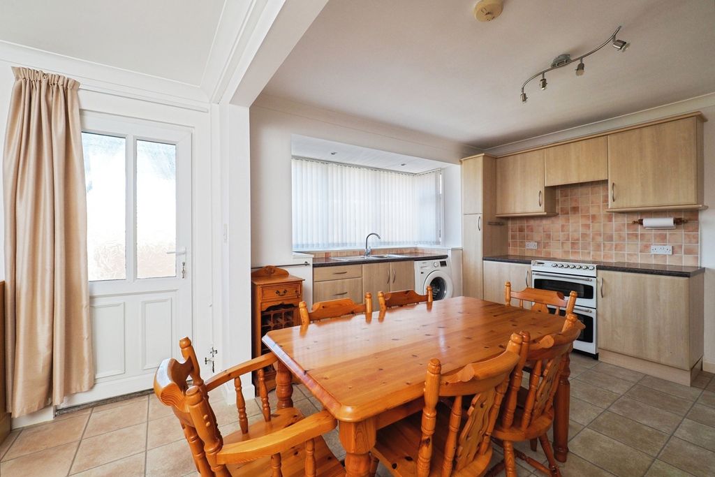 Property photo 3 of 24 Pbox-Img.Jpg