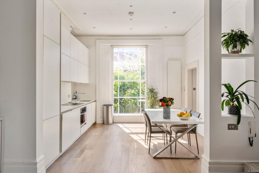 Property photo 3 of 12 Image