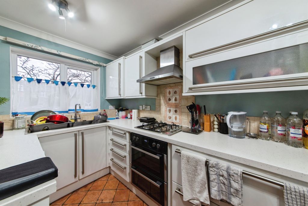 Property photo 2 of 18