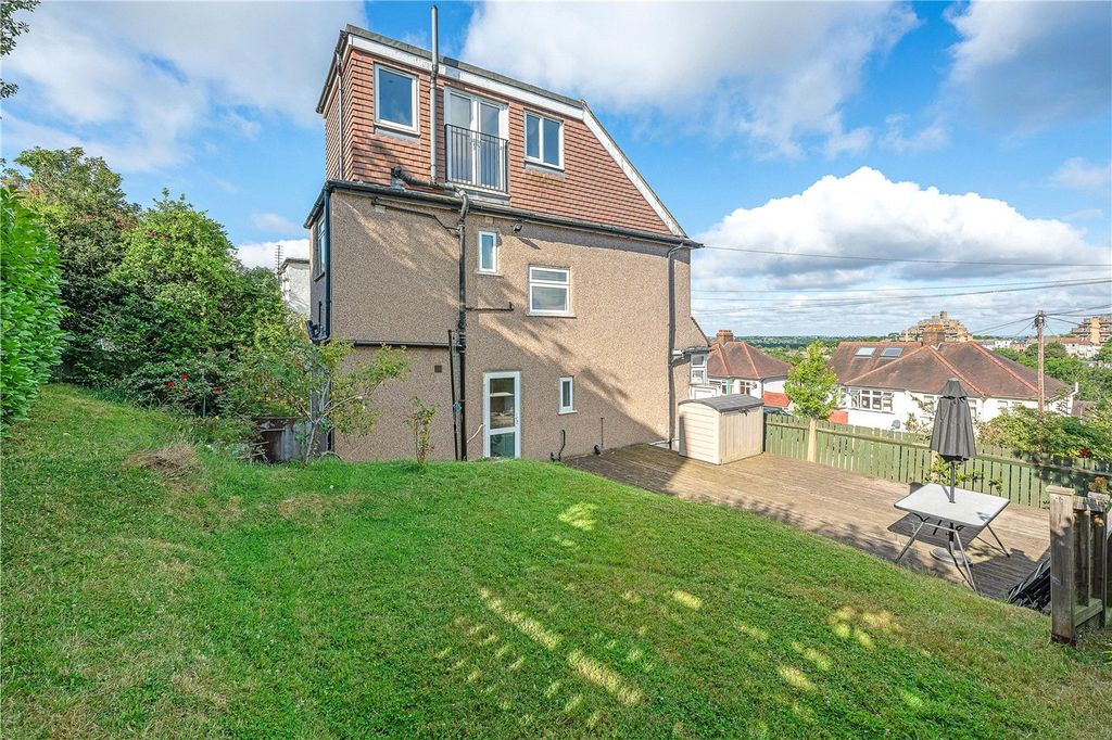 Property photo 3 of 22 Picture No. 04