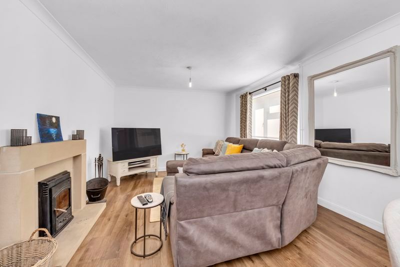Property photo 3 of 16 Sitting Room