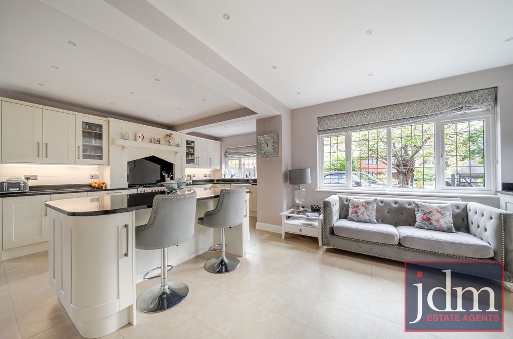 Property photo 2 of 34 872E2527-587F-44F...