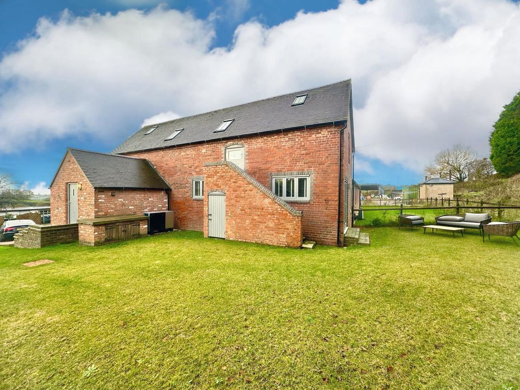 Property photo 1 of 18 An Exquisite Country Retreat: Brand New 4-Bedroom Barn Conversion