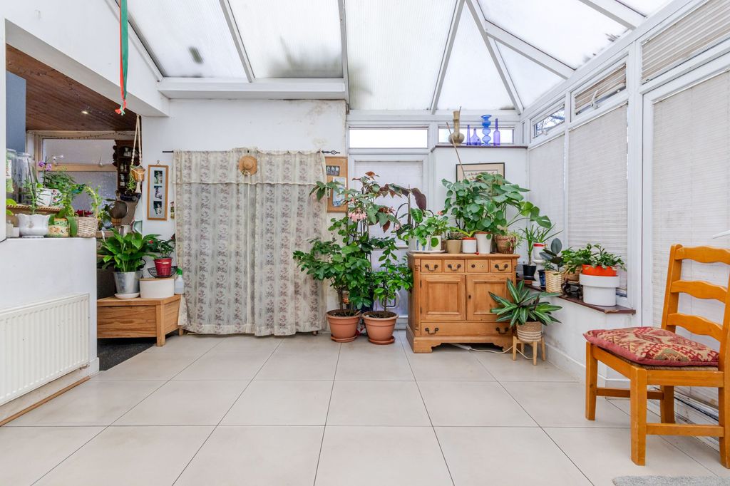 Property photo 2 of 16 2026 - Conservatory 2