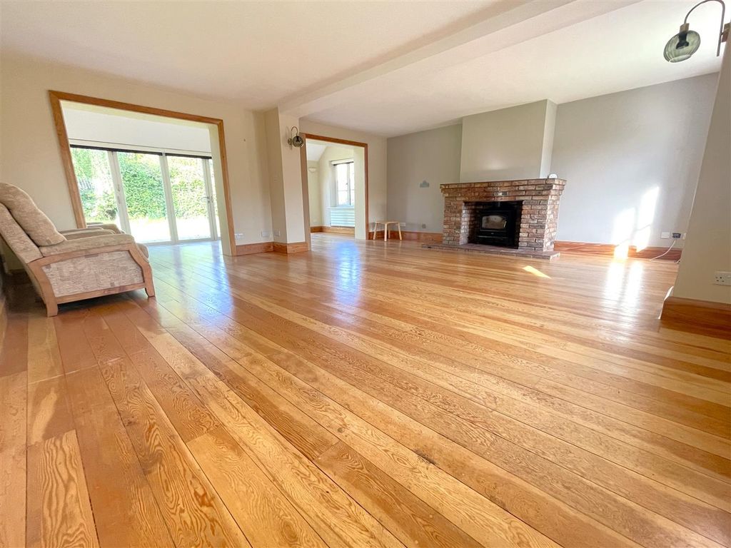 Property photo 3 of 26 Living/Dining Room