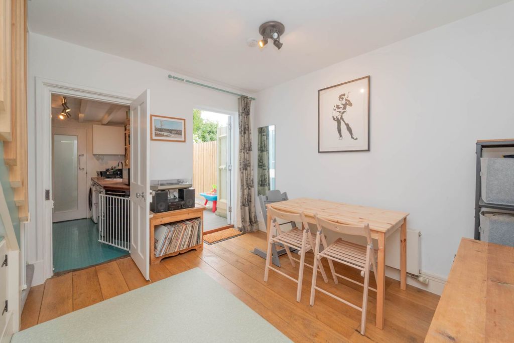 Property photo 3 of 13