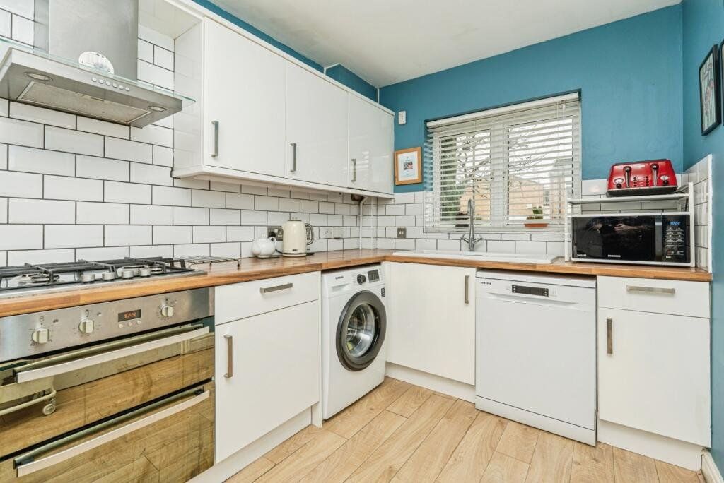 Property photo 3 of 13 Picture No. 01