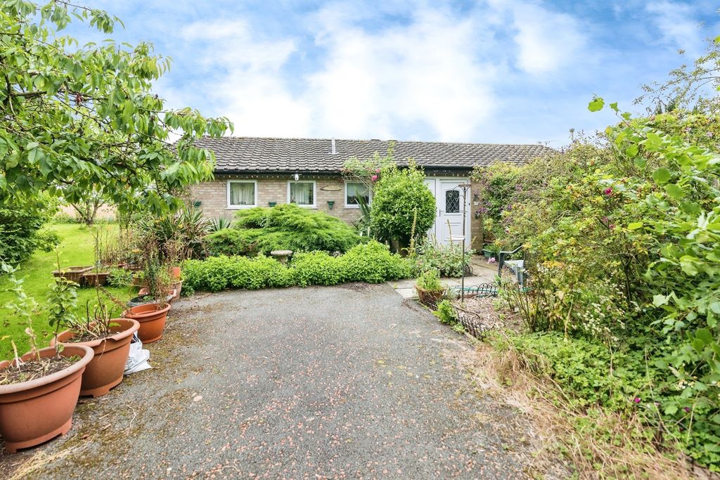 Property photo 2 of 20