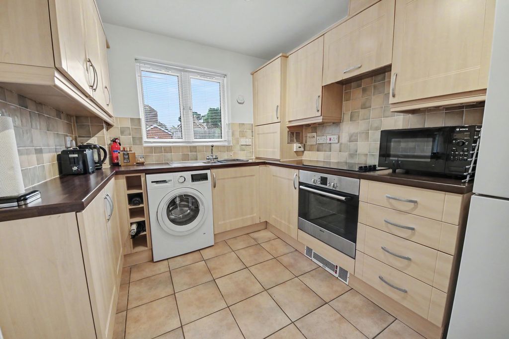 Property photo 3 of 9