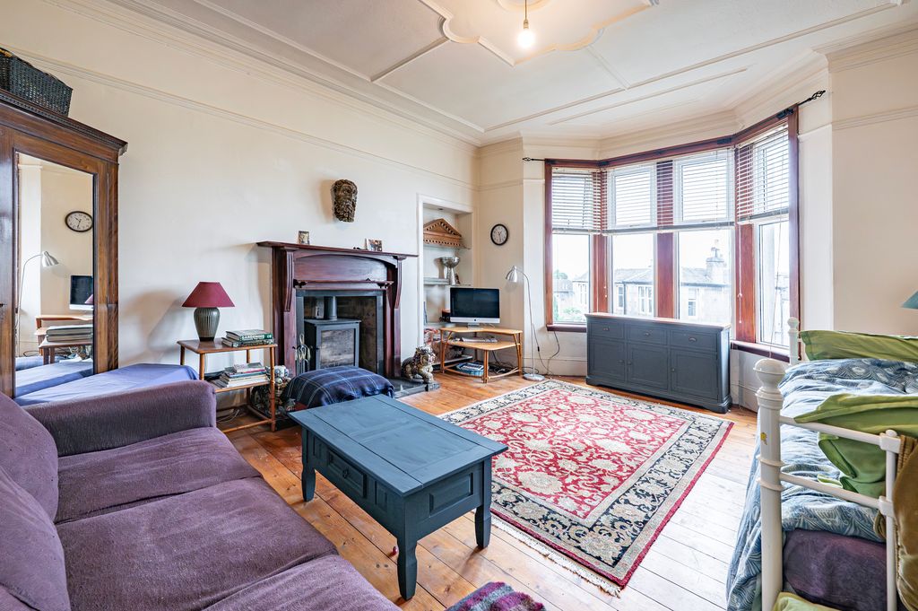 Property photo 2 of 25