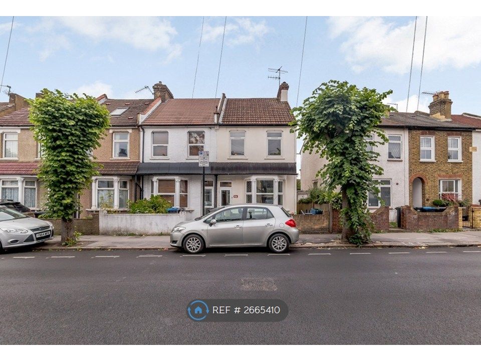 Property photo 1 of 10 Front