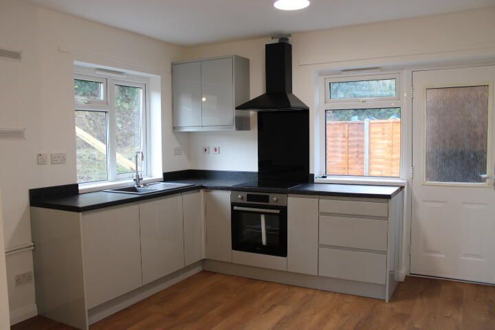 Property photo 3 of 16 Kitchen