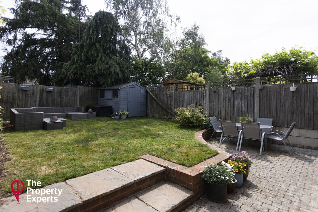 Property photo 2 of 17