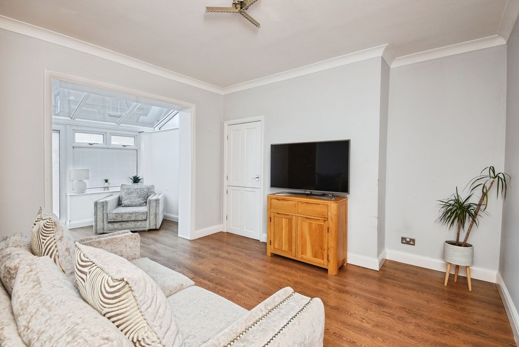Property photo 2 of 20 Pbox-Img.Jpg