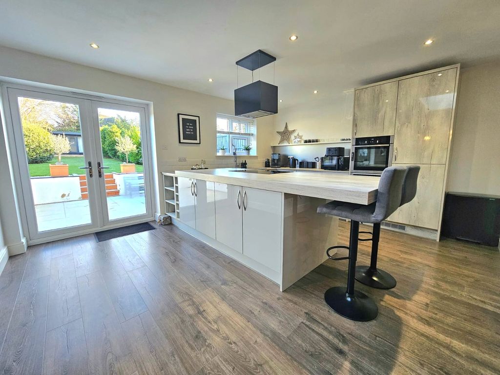 Property photo 2 of 19 Picture No. 09