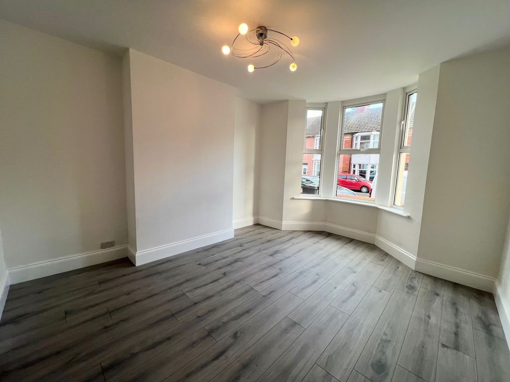 Property photo 2 of 14 Living Room