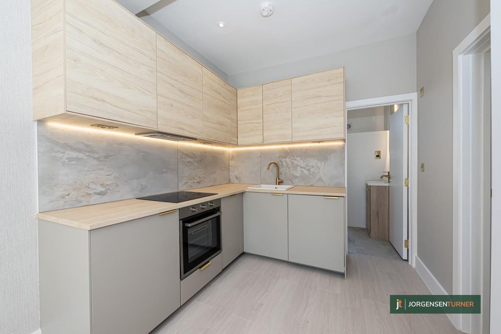 Property photo 1 of 9 Kitchen .Jpg