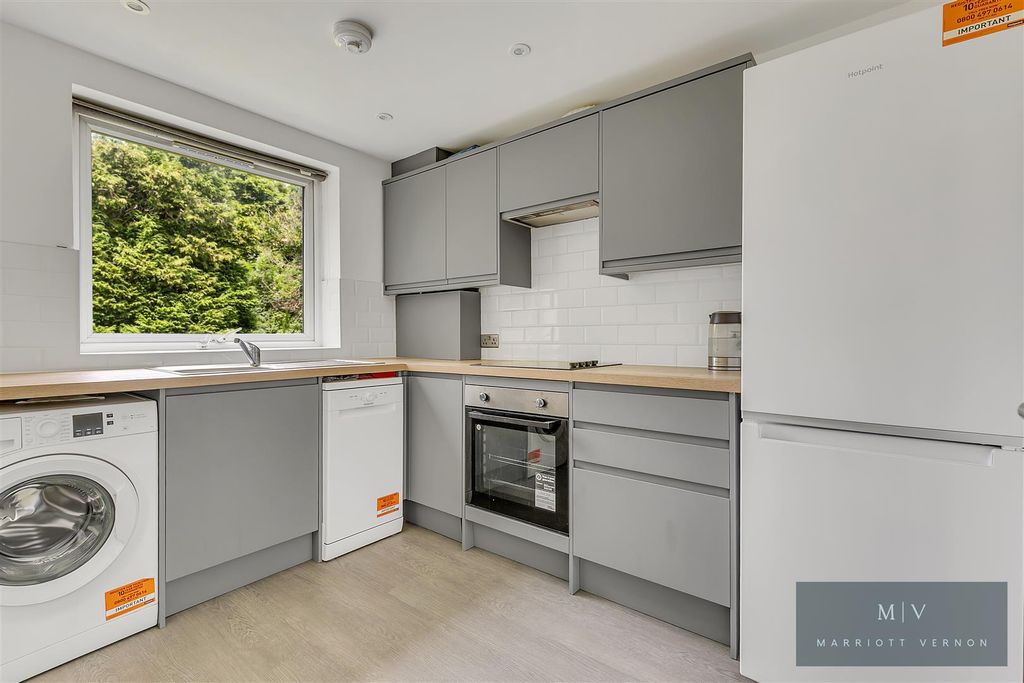 Property photo 1 of 11 Westleigh Court 3 MV-6.Jpg