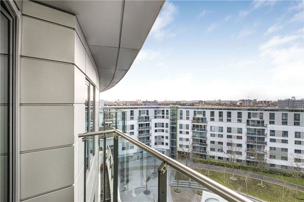 Property photo 1 of 15 Balcony