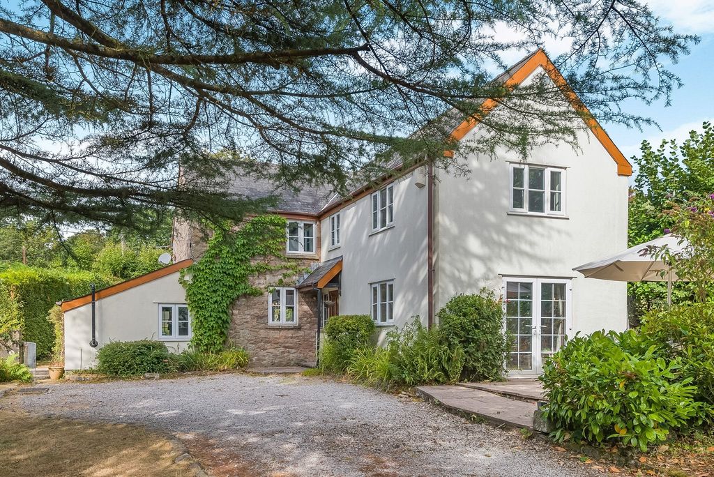 Property photo 1 of 31