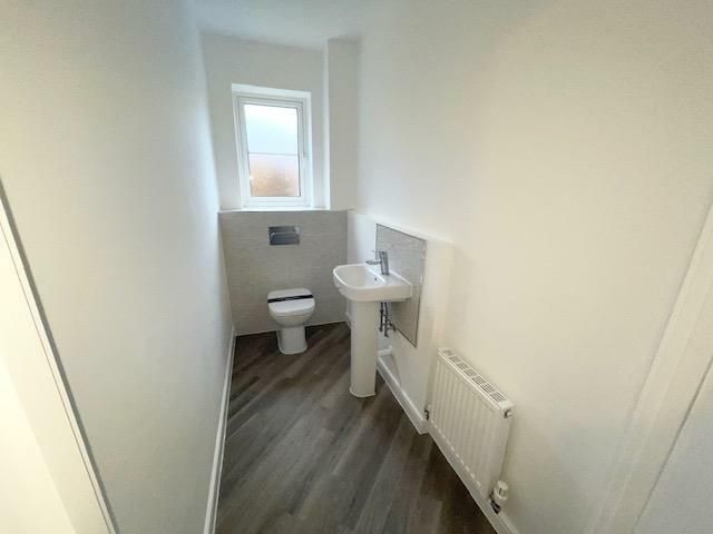 Property photo 3 of 10 Photo 2