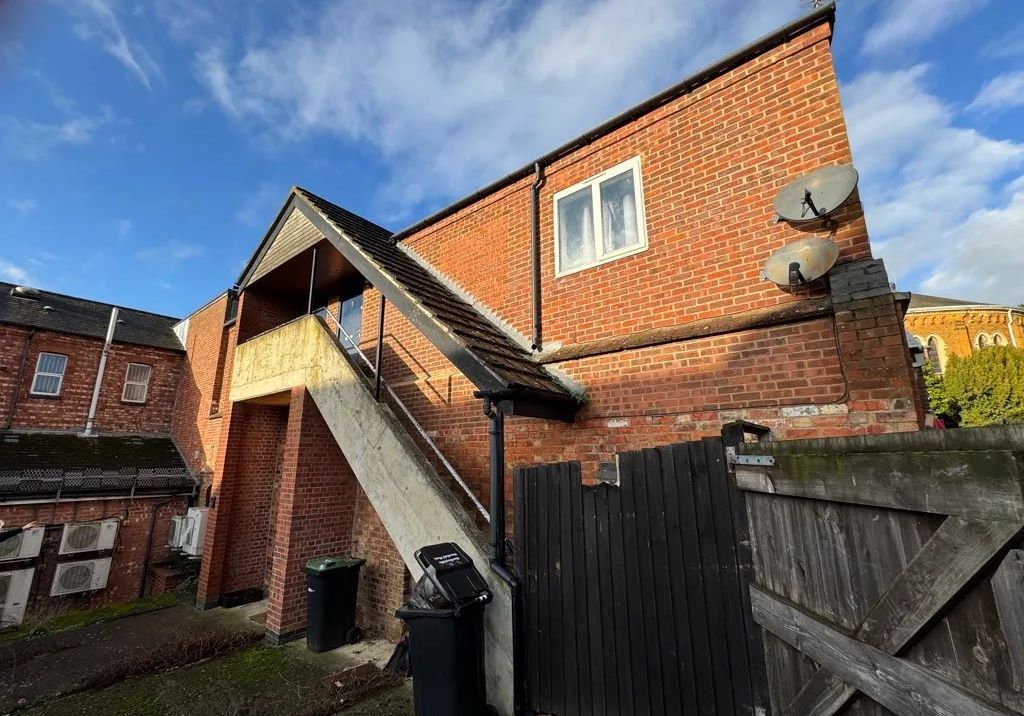 Property photo 1 of 2