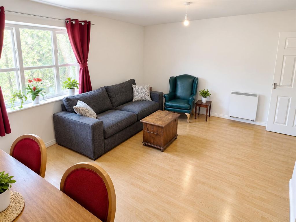 Property photo 3 of 10 3