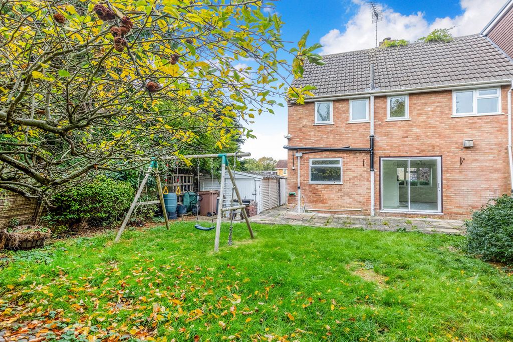 Property photo 2 of 17