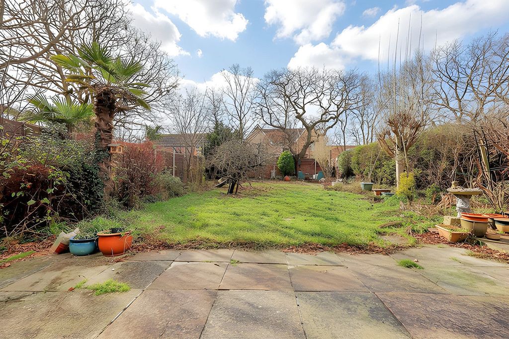 Property photo 2 of 21