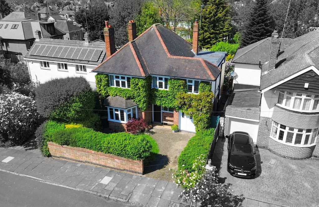 Property photo 2 of 31