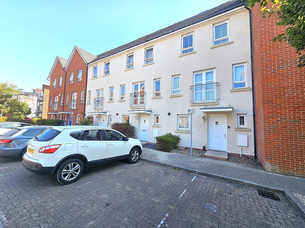 Property photo 1 of 34